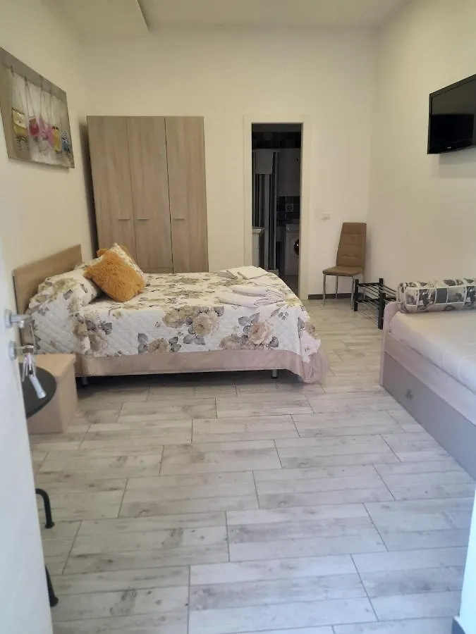 Affittacamere Hotel La Dimora Di Rosy Napoli Italia